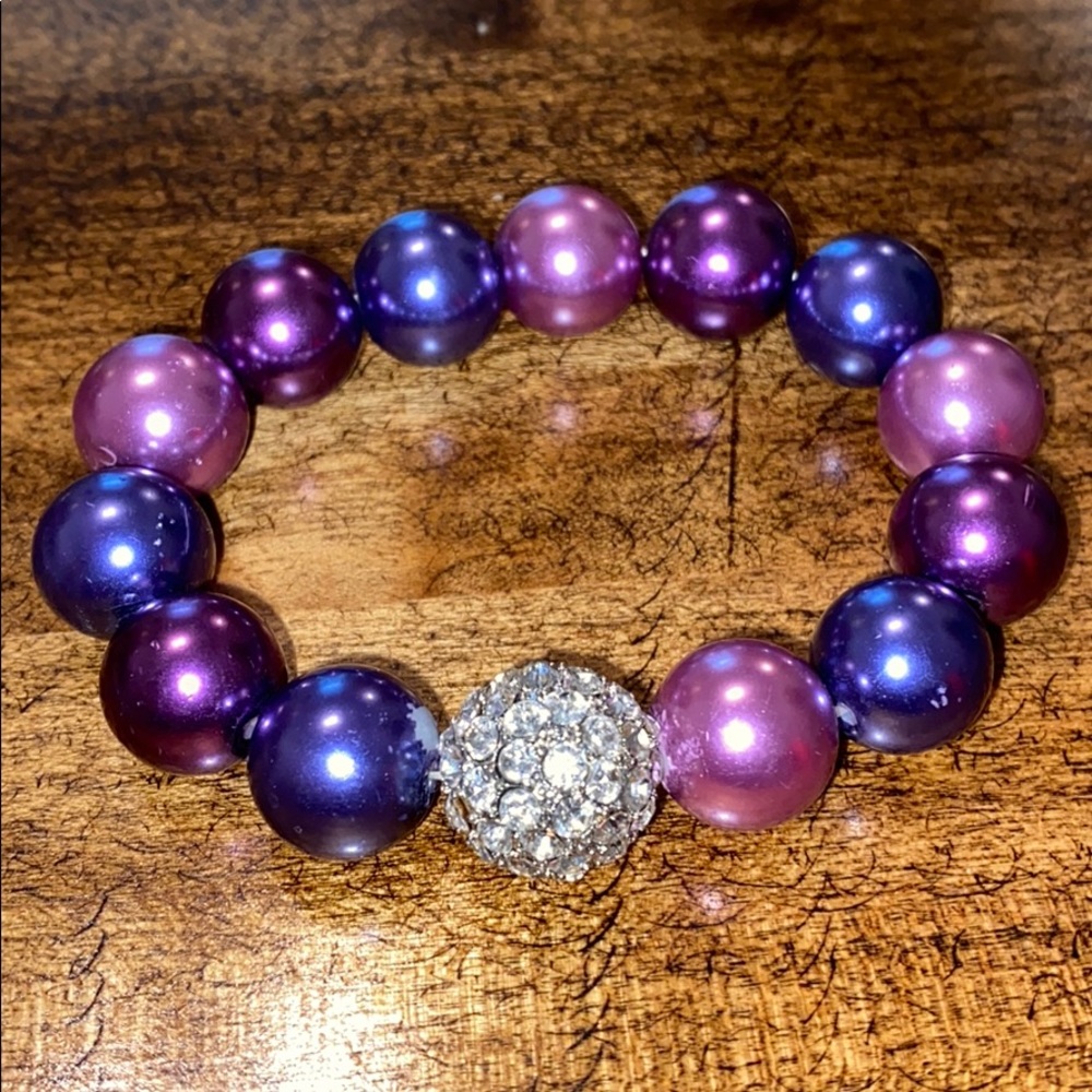 Purple bead and faux diamond stretchy bracelet